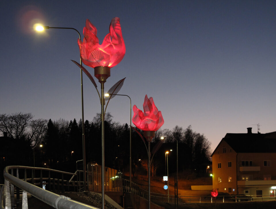 Offentlig konst,Eldsblommor, Guangjuan Zhang